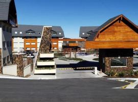 Laghetto Resort Golden Gramado, готель в районі Gramado City Centre, у місті Грамаду