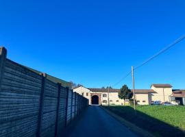 Appartamento in Cascina Cortazza, hotel i Cremona