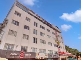 Udayee International Hotel, hotell i Tirupati