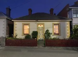 Campbell St Cottage, Hobart CBD