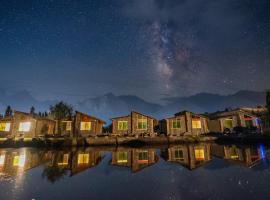 LOKAL Rooms x Skardu (Katpana Retreat): Skardu şehrinde bir otel