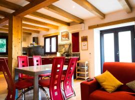 Marylin & Elvis, villa in Muggia