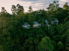 Celestial Hills - Villas & Suites by The Clarks, luksushotelli kohteessa Kandy