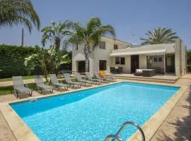 Soothing Sunset Villa With Private Pool, 200m from the Beach
