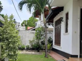 Party Allowed luxury 4 roomed Furnished house in Jaela, villa en Ja-Ela
