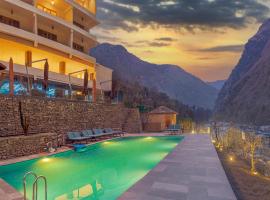 Echor Palm Bliss Riverside Resort & Spa Kasol, семеен хотел в Касол