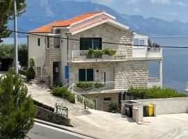 Apartments TOM, hotel in Mimice