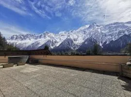 Betulle - 2bedroom - Patio facing Mont-Blanc range