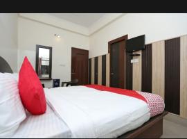 Hotel Shiva Palace haridwar nearby bus and railway station，哈里瓦的飯店