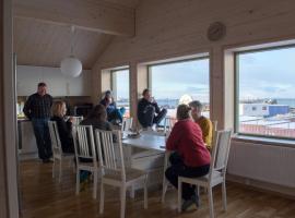 Russkiy Dom, hotel near Svalbard Museum, Longyearbyen