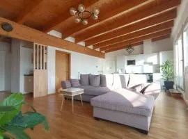 BeeHome Apartment