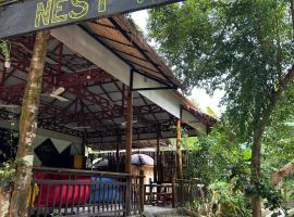 Nest Jungle, hostel in Koh Rong