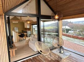 Le petit gîte de Borgoumont à Stoumont, hotel com estacionamento em Stoumont