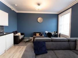 Lavish 2Bed Apartment in the Heart of Birkenhead、バーケンヘッドのアパートメント