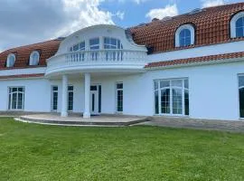 Diamond House