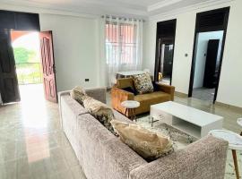 Bright & Beautiful 2-Bed Apartment, Central Kumasi, икономичен хотел в Кумаси