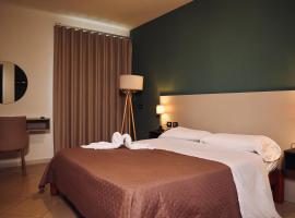 Hotel Futuro, hotell i Aversa