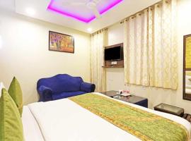 HOTEL Seven Heaven -Lawrence Road New Delhi, hotel in North Delhi, New Delhi