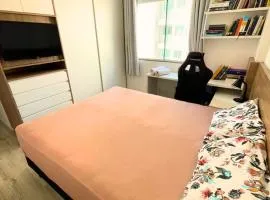 Apartamento a 800m da praia - 3 suítes com ar condicionado - 10 hóspedes - Itapema