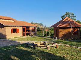 Casa do Chapéu Caparaó, hotel in Patrimônio da Penha