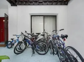 Naples Dream at WTC with Heated Pool SPA Sauna 7 bicycles and 3 mls to beach