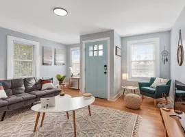 BOHO BUNGALOW - STEPS FROM HISTORIC DOWNTOWN APEX