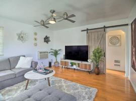 Gorgeous Pacific Beach and Mission Bay Home. Walking distance to the Bay and Golf Course., hotel in San Diego