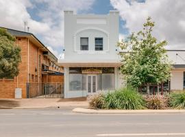 Eighty Seven Pangee St, hotel i Nyngan