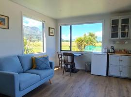 Beach Break Cabin 2, holiday rental in Pohara