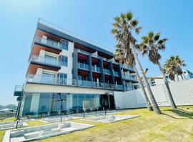 Alba HOTEL & Glamping, beach hotel in Nishinoura