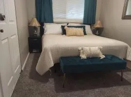 Cheerful 3 bedroom house. Great location