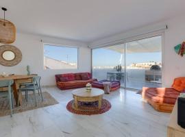 CASA LIMA - State of the art villa with views and pool in Ferragudo、フェラグドのホテル