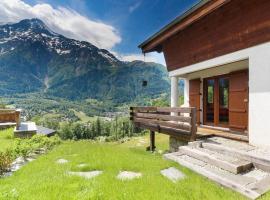The Historic Chalet Les Allognes Mont-Blanc views, cabin in Les Houches
