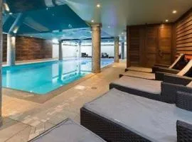 Le Petit Paradis - Indoor pool and sauna