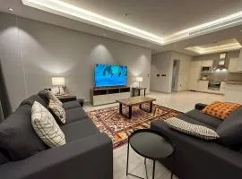 A great luxury Almajdeah apt w(pool & GYM)