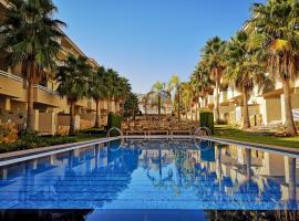 Ático Green Paradise II，佩戈的附設泳池的飯店