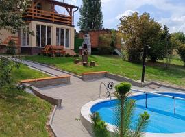 Awesome Home In Aljmas With Outdoor Swimming Pool, Jacuzzi And Wifi, parkolóval rendelkező hotel Almáson