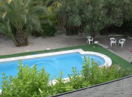 Els Noguers, hotel u gradu 'Bufatl'