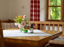 Landlust-Ferienhaus Am Rosenhof, hotel a Hartberg