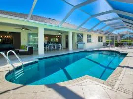 VILLA FOUR PALMS - 3 BEDS - 2 BATHS - 6 GUESTS - GULF ACCESS & POOL - INCL.10% OFF BOAT RENTAL