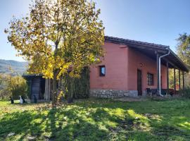 The Strawhouse under the mountain, hotel bajet di Gorgogýrion