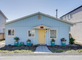 Pet-Friendly Cayucos Home Walk to Public Beach!, vacation home in Cayucos