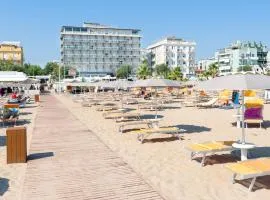 Hotel Centrale Miramare、リミニにあるフェデリコ・フェリーニ国際空港 - RMIの周辺ホテル