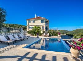 Private Villa Gelia, with panoramic 180 degrees sea view!, отель в городе Фискардо