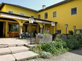 Stiftsgasthof Hochburg