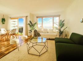 Sunkissed Boho Hilltop Haven Apartment, apartamento em San Diego