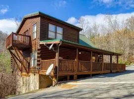 Heavenly Bear, Hot Tub, FREE Attraction tickets for each paid day, Pool Table, WIFI!!!