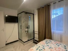 Room Calaisis #1 bed, hospedagem domiciliar em Calais