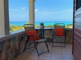 Tropical Apartment 1B, hotel a Saint Mary