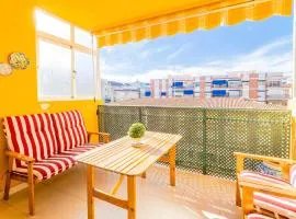 Céntrico apartamento con terraza en la playa